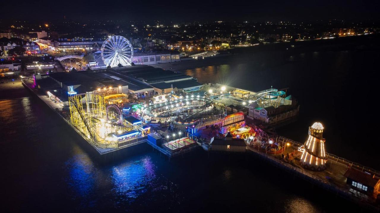 Beach Palace Clacton-on-Sea Exterior photo