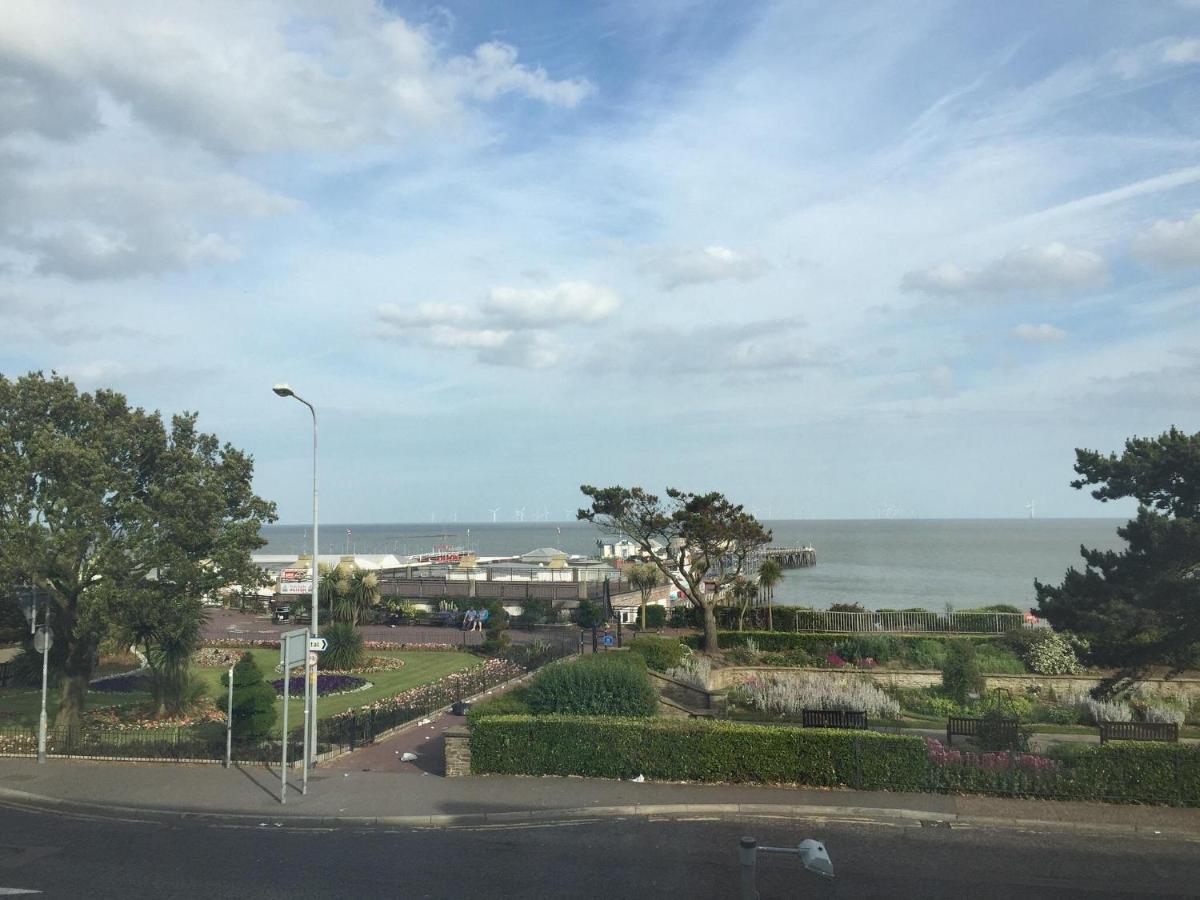Beach Palace Clacton-on-Sea Exterior photo